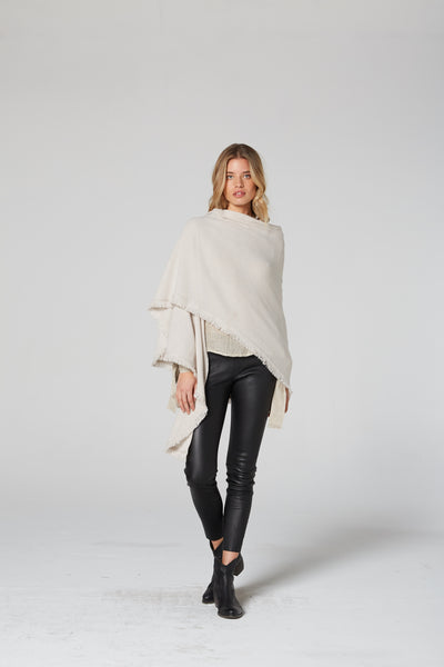 Estilo Emporio | Isabell Wool Cashmere Wrap | Black