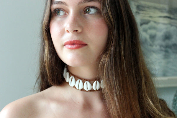 Lisa Carney | Shell Choker Necklace